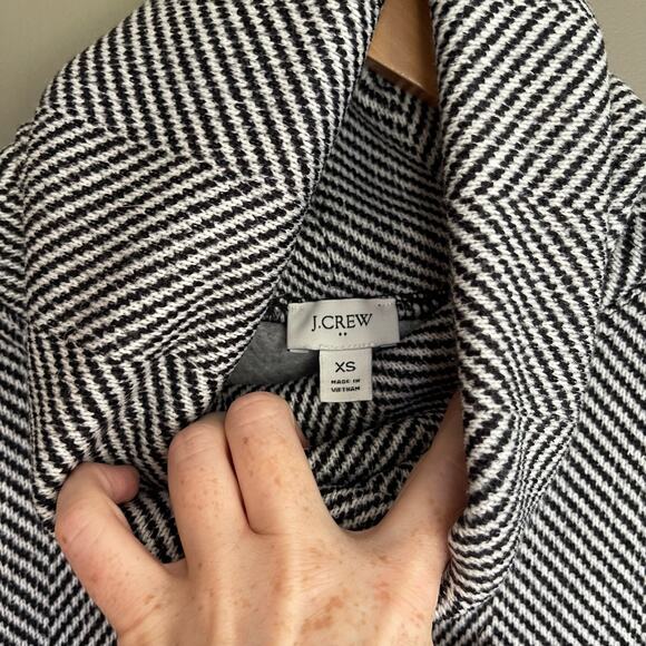 J. Crew Long Sleeve Funnelneck Pullover Black White Herringbone Sz XS Turtleneck - Picture 12 of 16